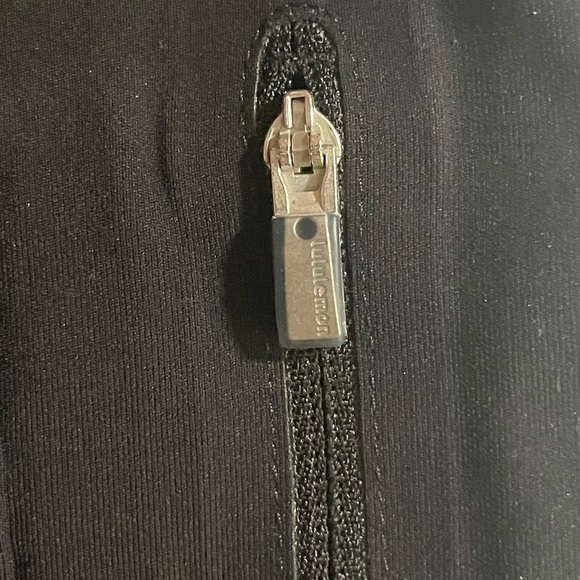 **SOLD** Lululemon | Run: Fast Track Shorts - Picture 6 of 9